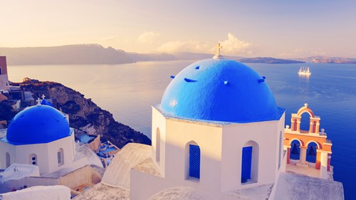 Trending: Greek Island Hopping 